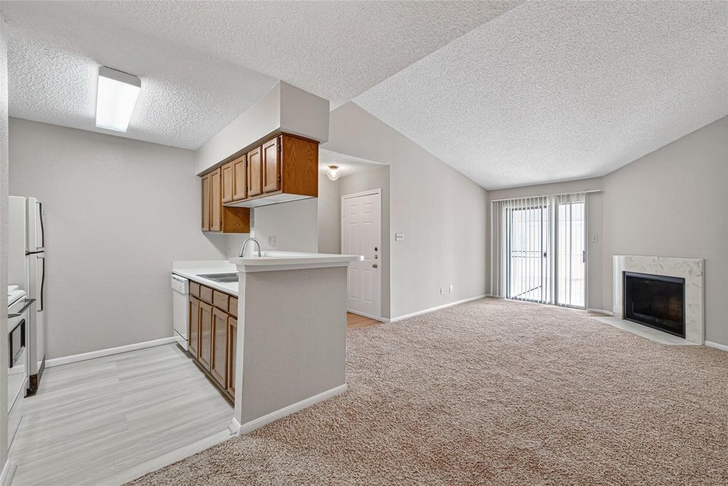 12550 Whittington Drive 610, Houston, TX 77077