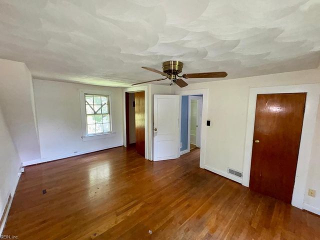1307 Perry ST, Chesapeake, VA 23324