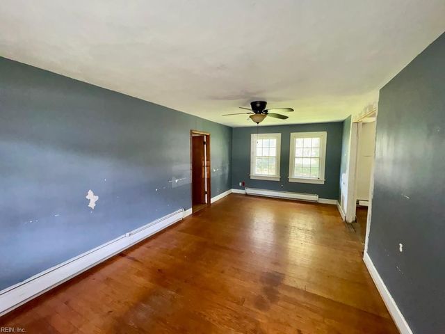 1307 Perry ST, Chesapeake, VA 23324