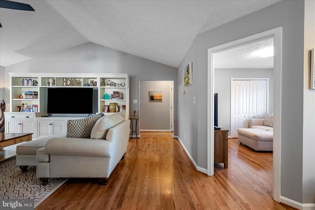 130 MILL RACE DR, Winchester, VA 22602