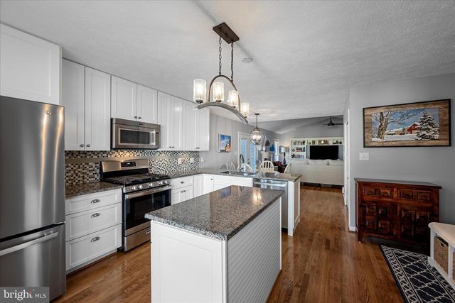 130 MILL RACE DR, Winchester, VA 22602