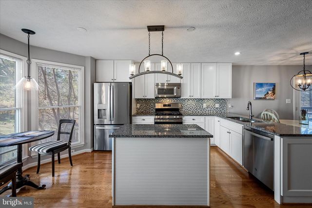 130 MILL RACE DR, Winchester, VA 22602