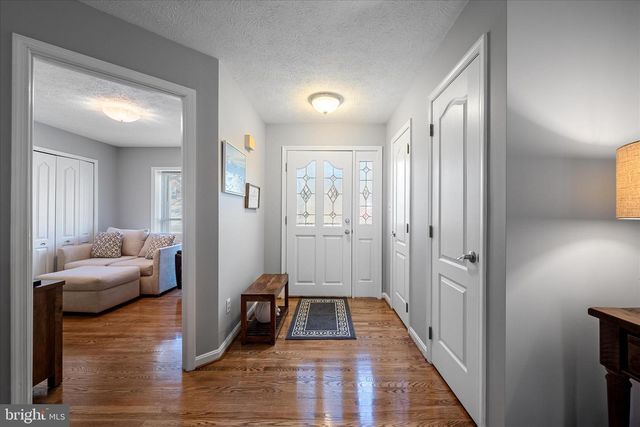 130 MILL RACE DR, Winchester, VA 22602