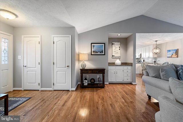 130 MILL RACE DR, Winchester, VA 22602