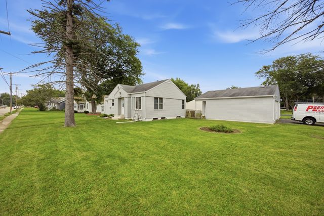 203 Pearl Avenue, Loves Park, IL 61111