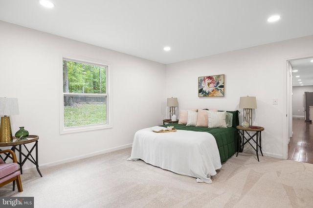 194 BLACK CUB RUN LN, Harpers Ferry, WV 25425