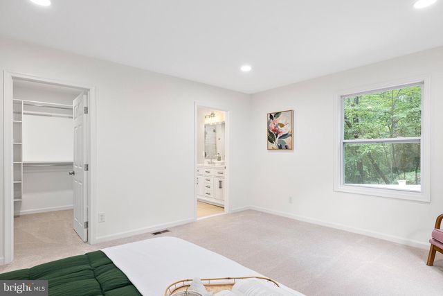 194 BLACK CUB RUN LN, Harpers Ferry, WV 25425