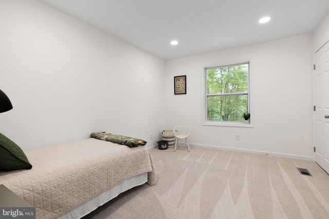 194 BLACK CUB RUN LN, Harpers Ferry, WV 25425