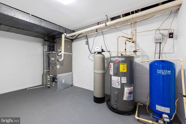 194 BLACK CUB RUN LN, Harpers Ferry, WV 25425