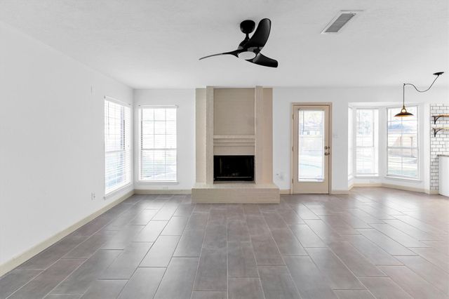 14 Hawkseye Place, The Woodlands, TX 77381