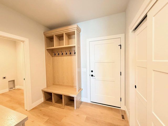 1300 Moll Drive, Waunakee, WI 53597