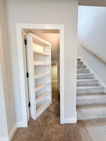 1300 Moll Drive, Waunakee, WI 53597