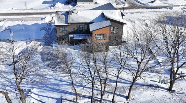 1300 Moll Drive, Waunakee, WI 53597