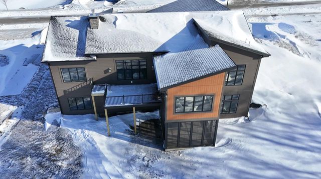 1300 Moll Drive, Waunakee, WI 53597