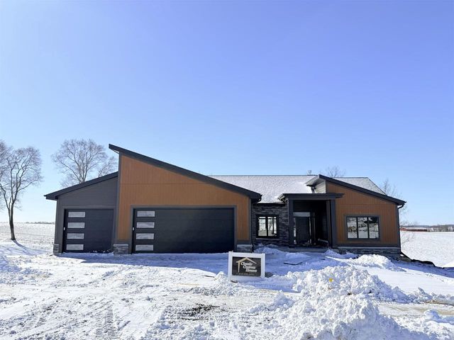 1300 Moll Drive, Waunakee, WI 53597