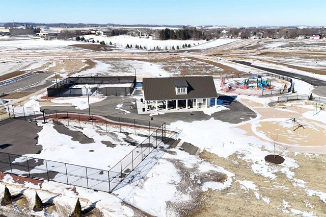 1300 Moll Drive, Waunakee, WI 53597