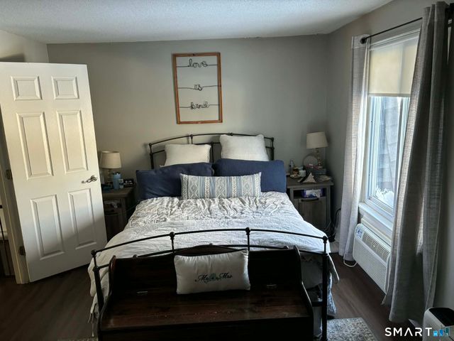 861 South Main Street APT 25, Southington, CT 06479