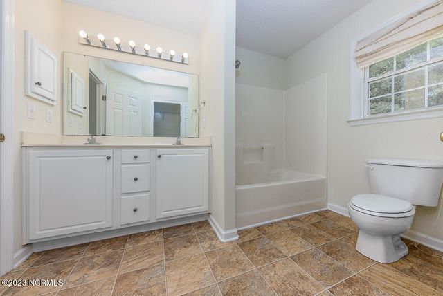 212 Derby Park Avenue, New Bern, NC 28562