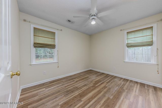 212 Derby Park Avenue, New Bern, NC 28562