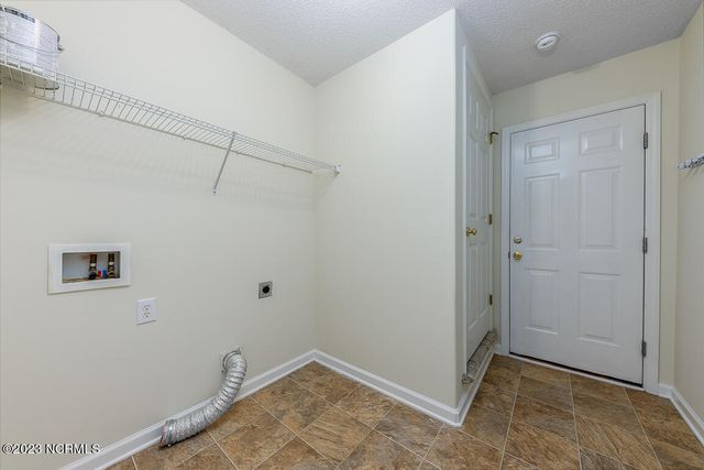 212 Derby Park Avenue, New Bern, NC 28562