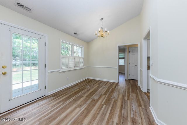 212 Derby Park Avenue, New Bern, NC 28562