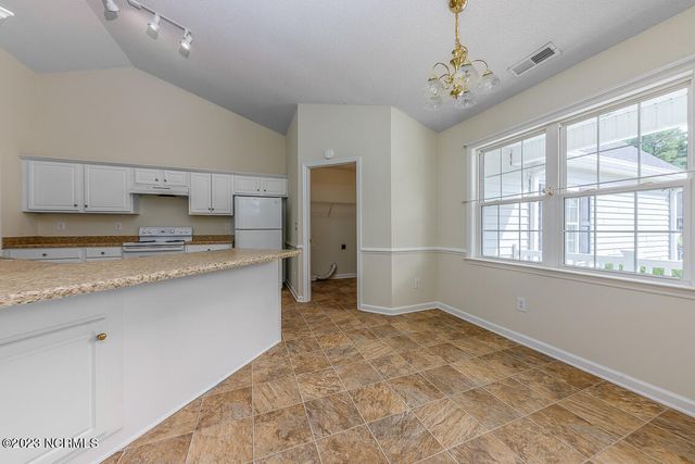 212 Derby Park Avenue, New Bern, NC 28562