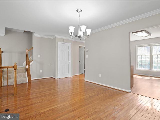 5929 WOODFIELD ESTATES DR, Alexandria, VA 22310