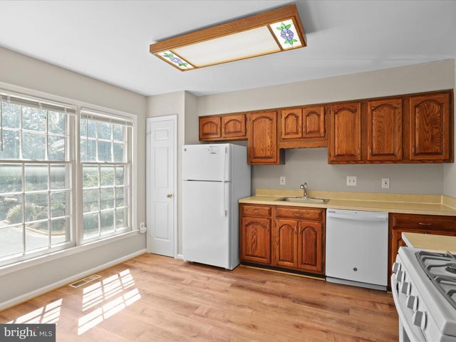 5929 WOODFIELD ESTATES DR, Alexandria, VA 22310