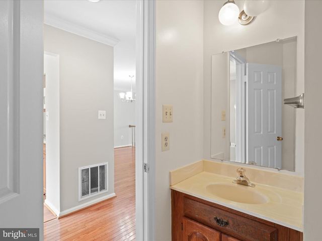 5929 WOODFIELD ESTATES DR, Alexandria, VA 22310