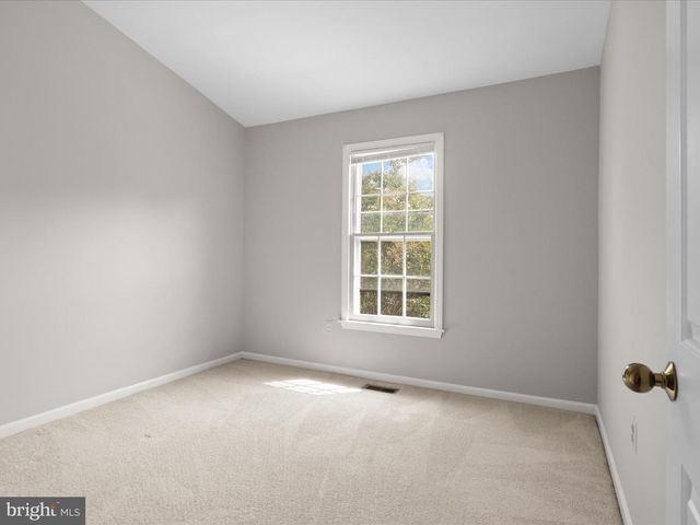 5929 WOODFIELD ESTATES DR, Alexandria, VA 22310