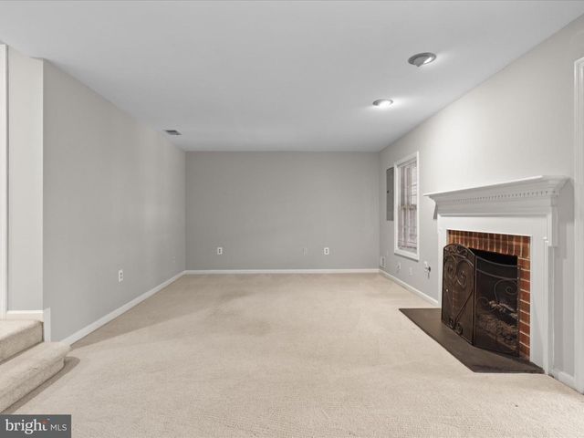 5929 WOODFIELD ESTATES DR, Alexandria, VA 22310