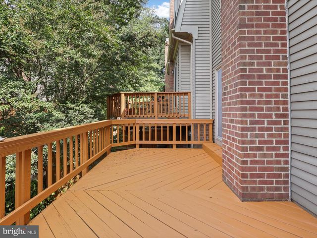 5929 WOODFIELD ESTATES DR, Alexandria, VA 22310