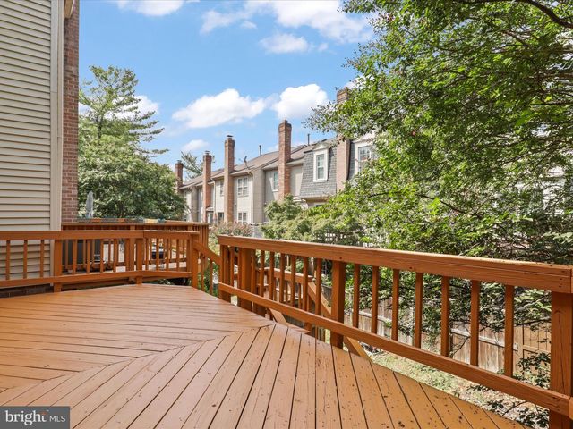 5929 WOODFIELD ESTATES DR, Alexandria, VA 22310