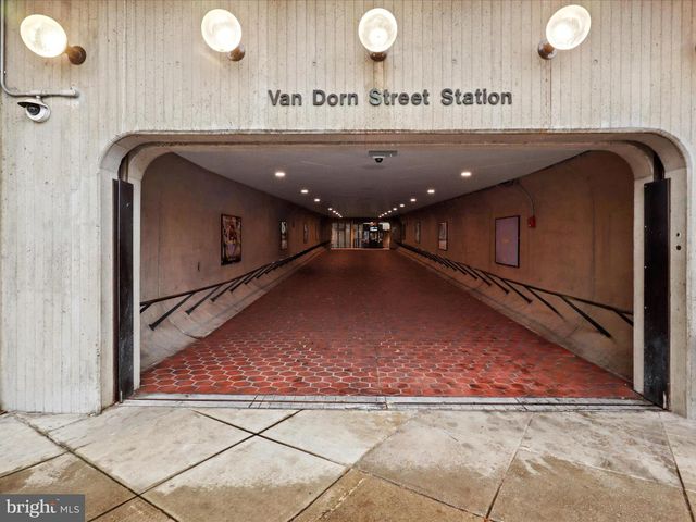 5929 WOODFIELD ESTATES DR, Alexandria, VA 22310