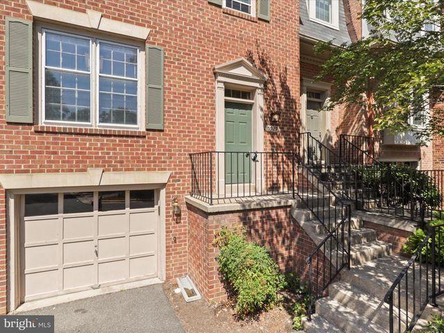 5929 WOODFIELD ESTATES DR, Alexandria, VA 22310