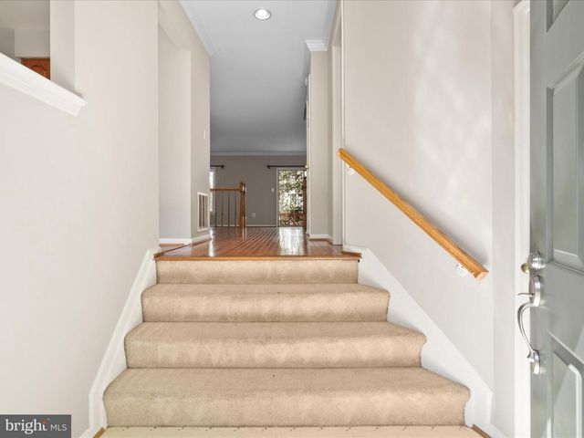 5929 WOODFIELD ESTATES DR, Alexandria, VA 22310