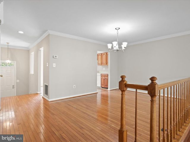 5929 WOODFIELD ESTATES DR, Alexandria, VA 22310