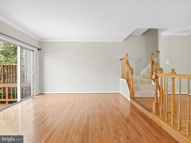 5929 WOODFIELD ESTATES DR, Alexandria, VA 22310