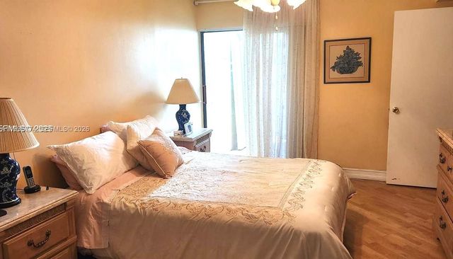 3545 Magellan Cir 352-5, Aventura, FL 33180