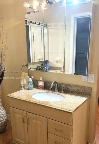 3545 Magellan Cir 352-5, Aventura, FL 33180