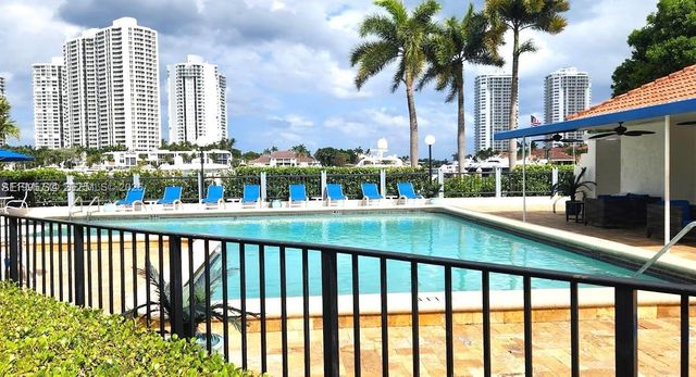 3545 Magellan Cir 352-5, Aventura, FL 33180