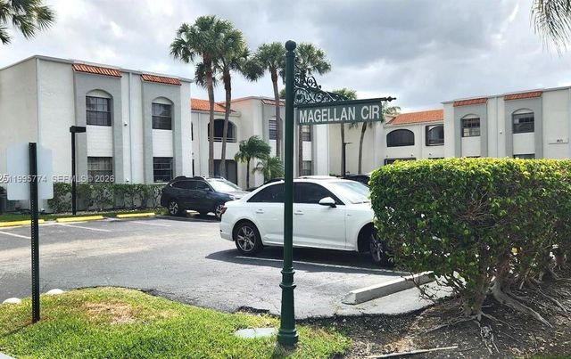 3545 Magellan Cir 352-5, Aventura, FL 33180