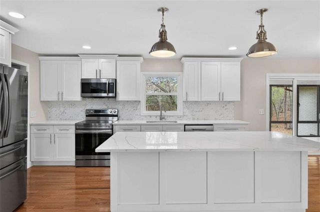 672 Cooley Woods Road, Cleveland, GA 30528