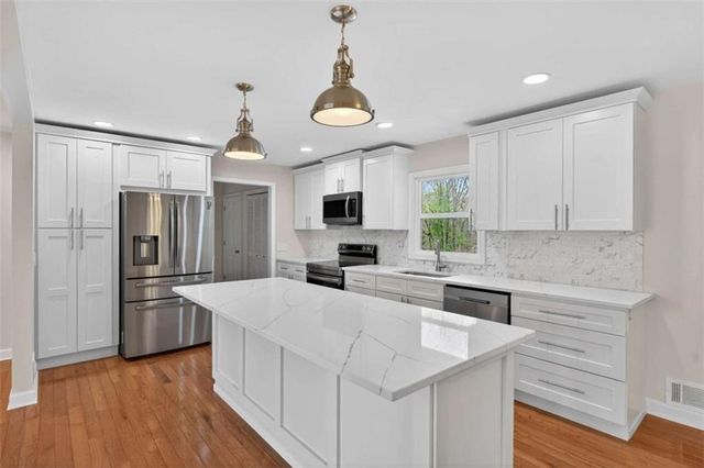 672 Cooley Woods Road, Cleveland, GA 30528