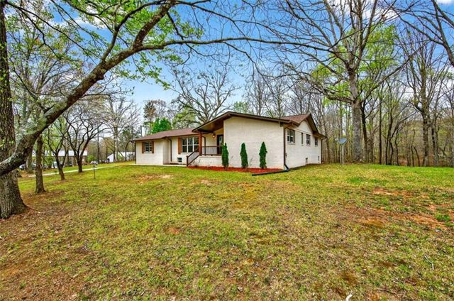 672 Cooley Woods Road, Cleveland, GA 30528