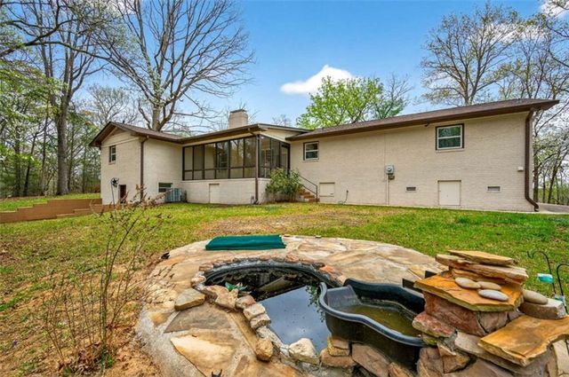 672 Cooley Woods Road, Cleveland, GA 30528