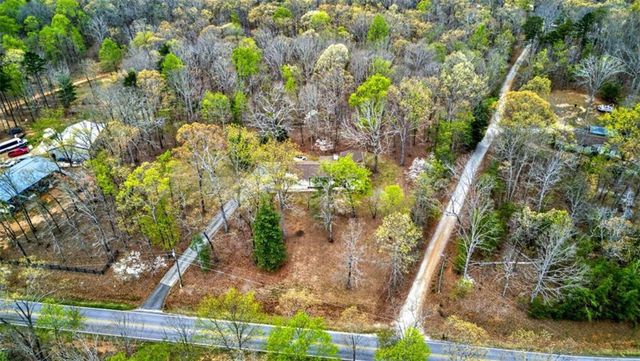 672 Cooley Woods Road, Cleveland, GA 30528
