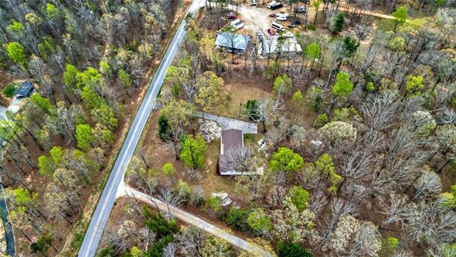 672 Cooley Woods Road, Cleveland, GA 30528