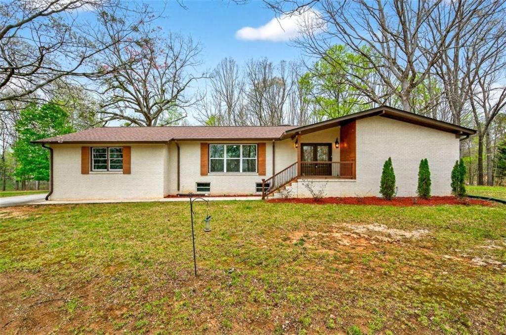 672 Cooley Woods Road, Cleveland, GA 30528