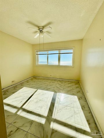 825 Bayshore Dr 700, Pensacola, FL 32507